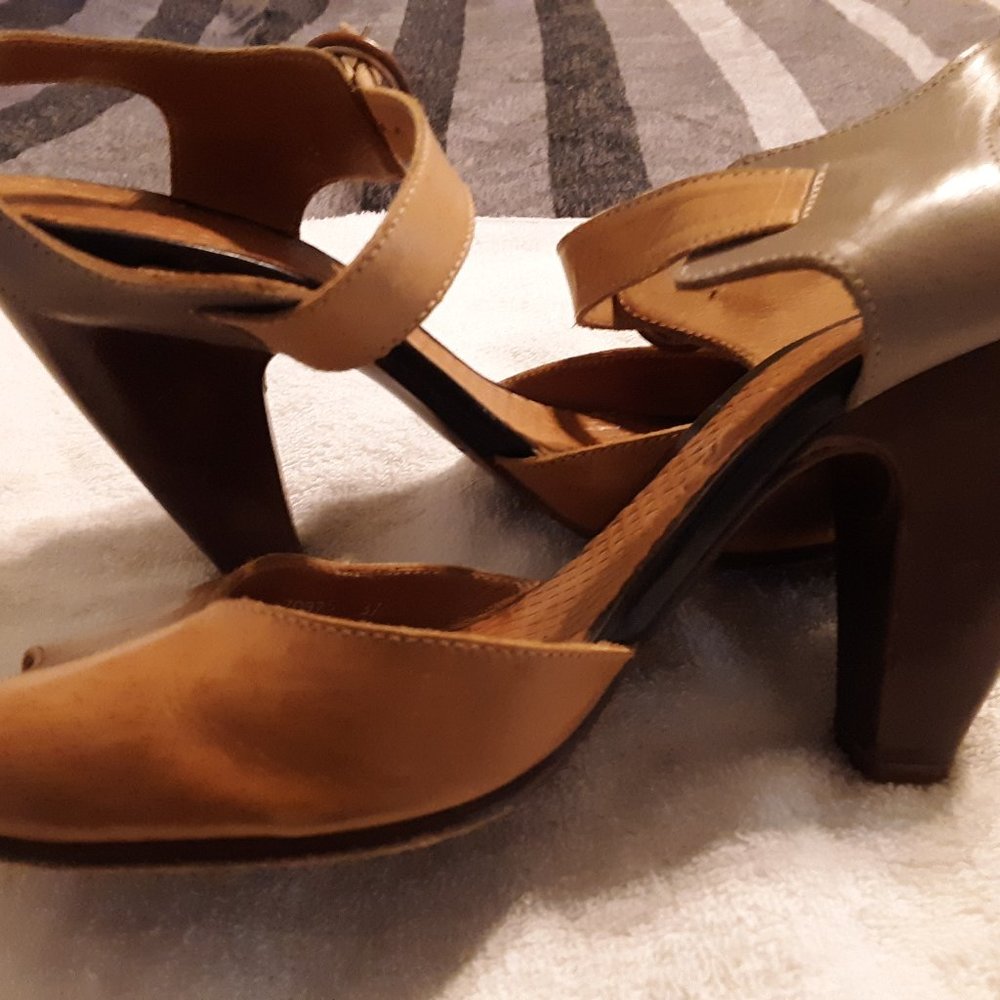Women's Chie Mahari sandals